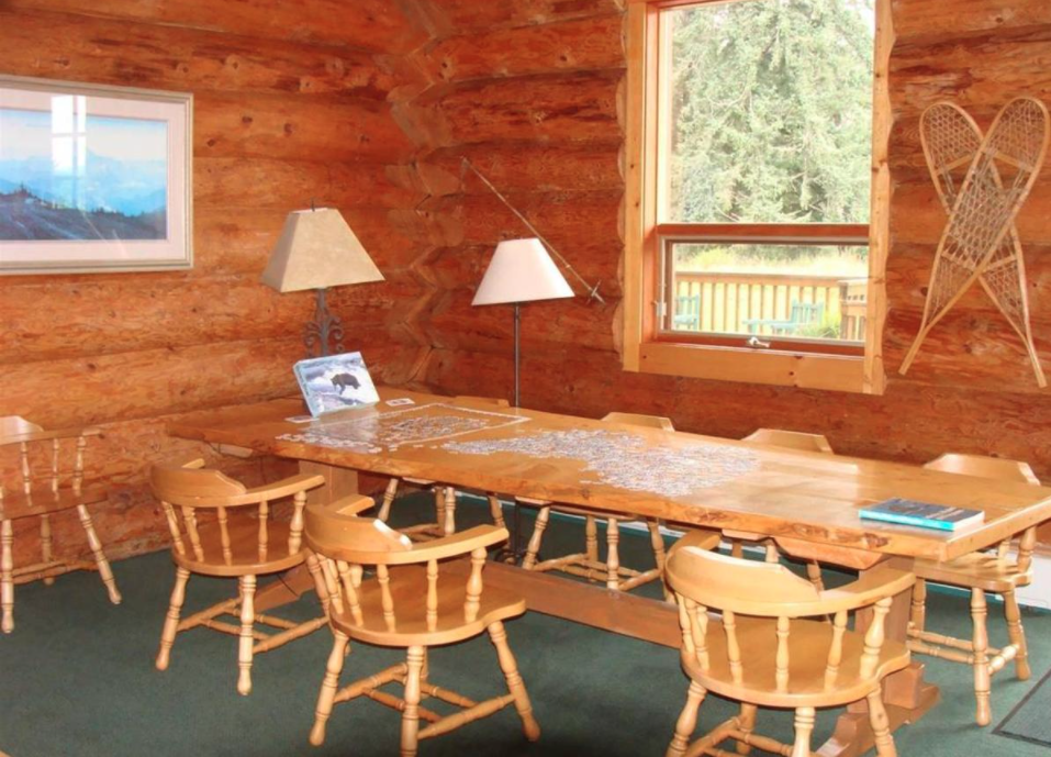 Glacier Bay's Bear Track Inn photo 2