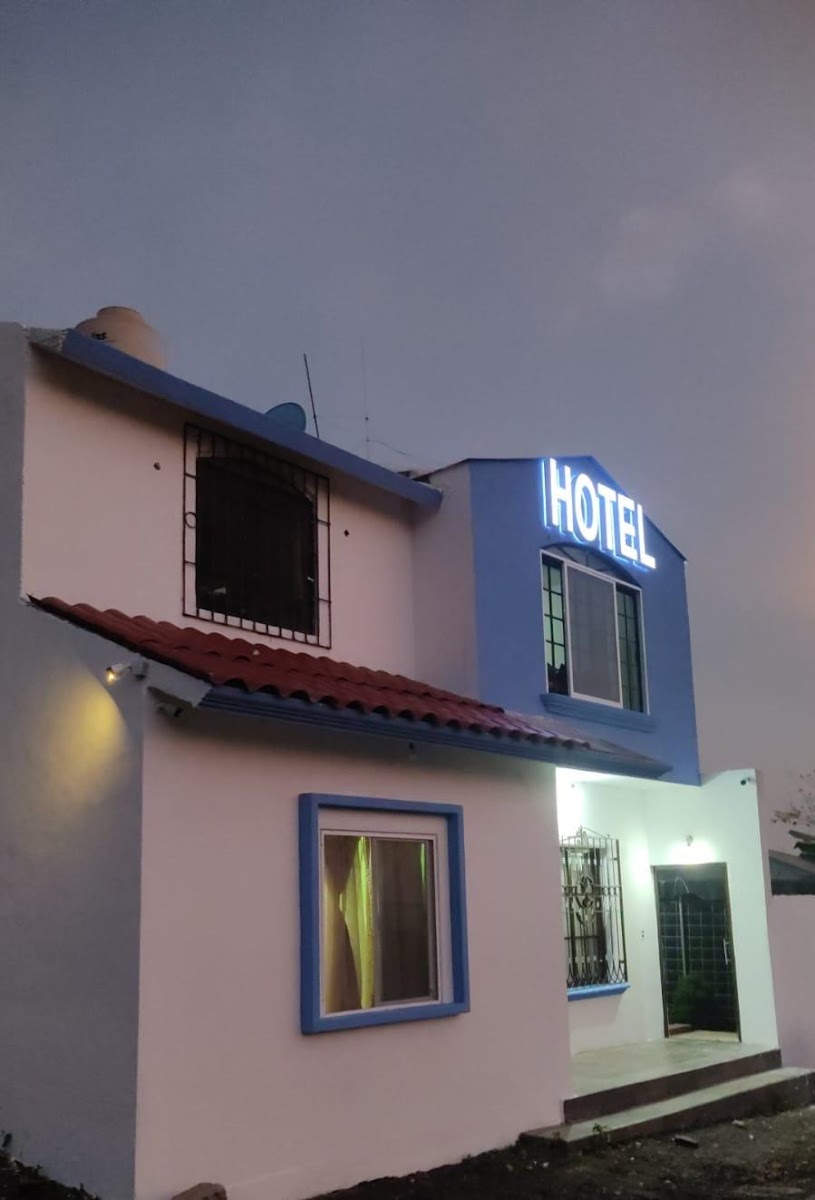 HOTEL CUAUHTÉMOC COLIMA