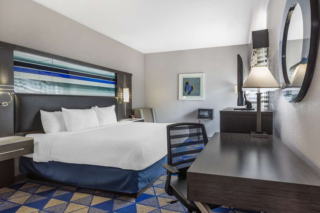 Best Western Plus Spartanburg photo 2