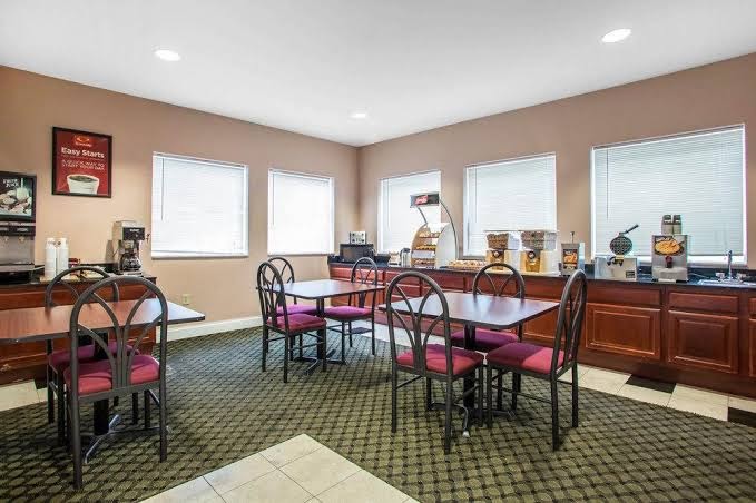 Econo Lodge Harrisburg - Southwest of Hershey Area photo 3