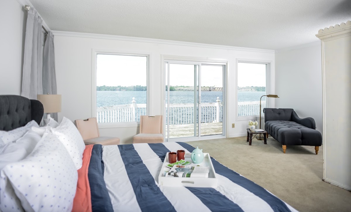 Shorehill Cottages on the Water