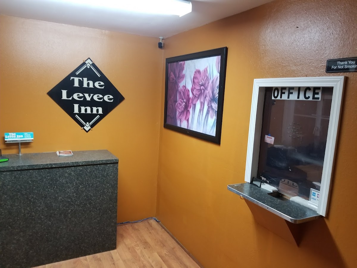 Levee Inn photo 2