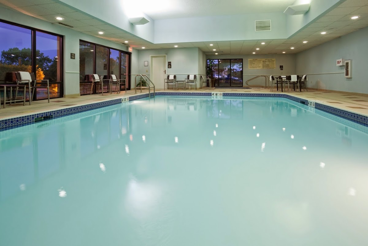 Hampton Inn Milwaukee-Airport photo 3