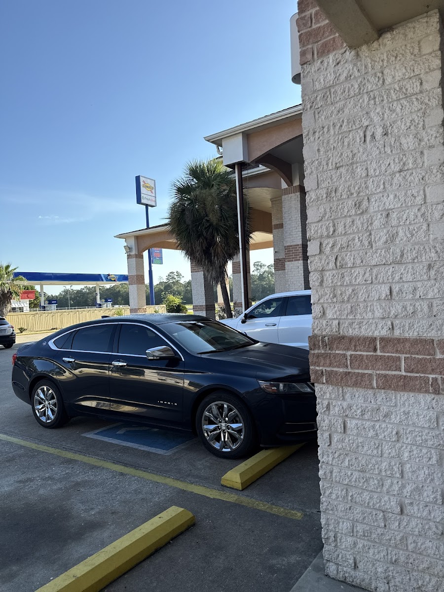 EXECUTIVE Inn & Suites photo 3