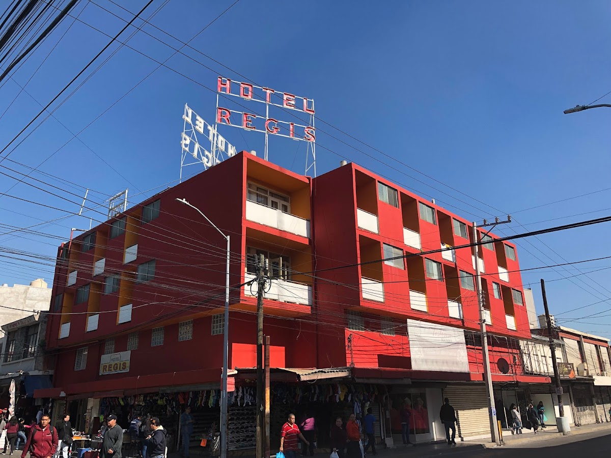 HOTEL Regis