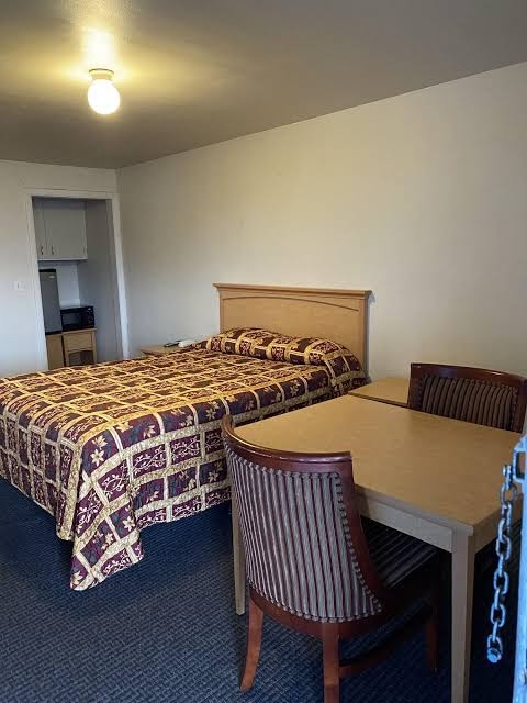 New West Motel photo 2