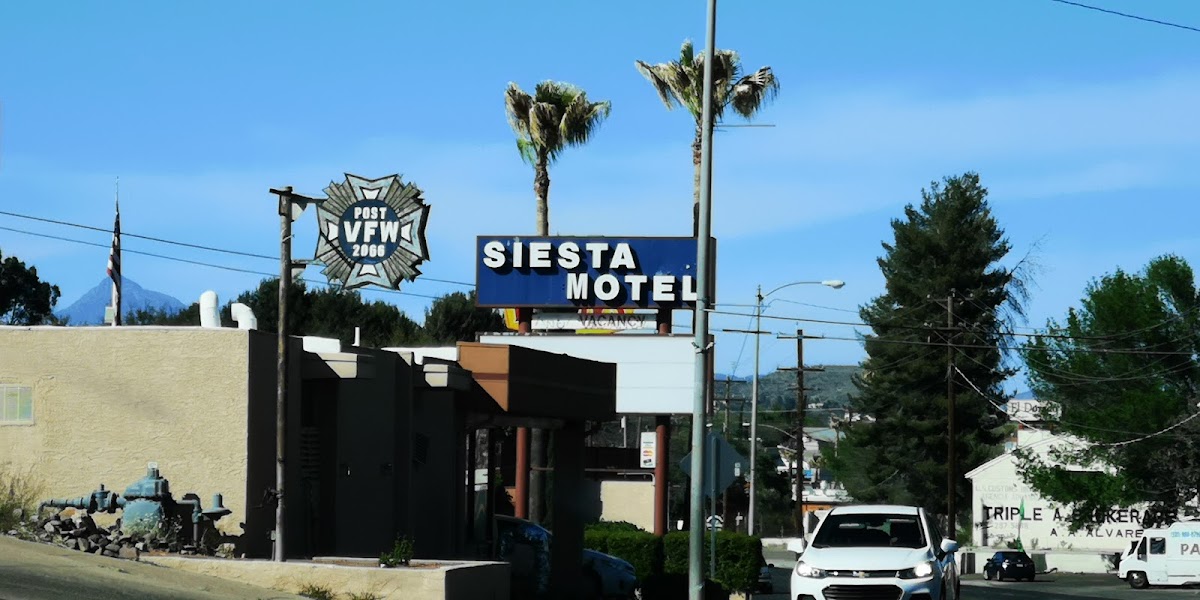 Siesta Motel