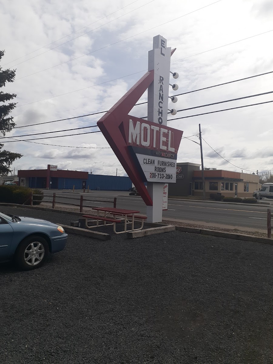 El Rancho Motel
