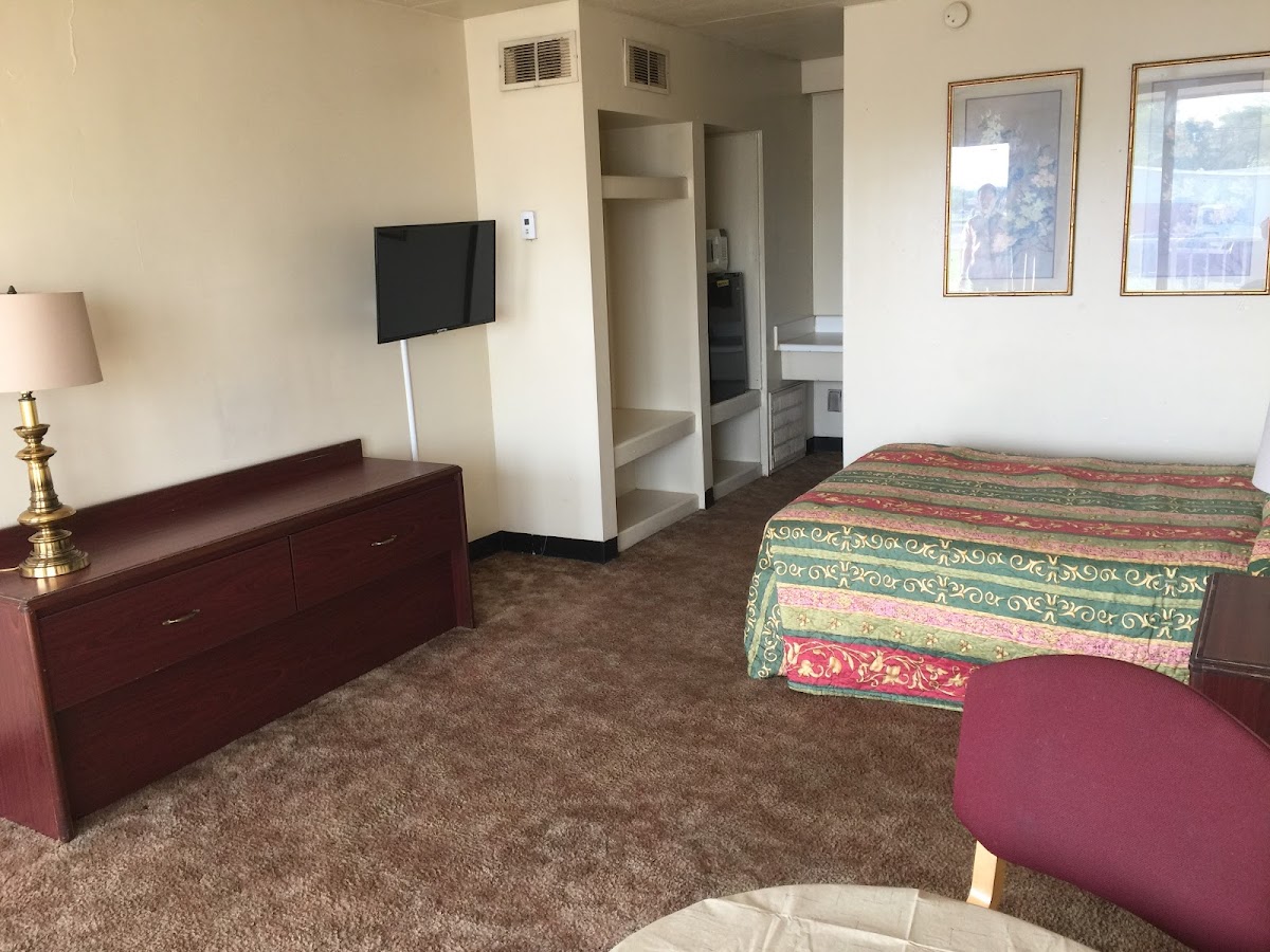 Regal Inn photo 2
