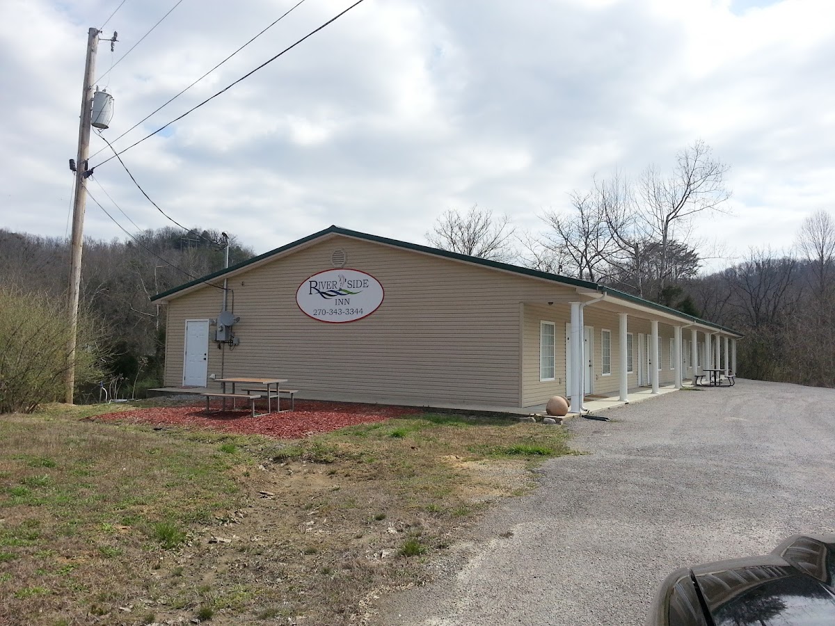 Riverside Inn