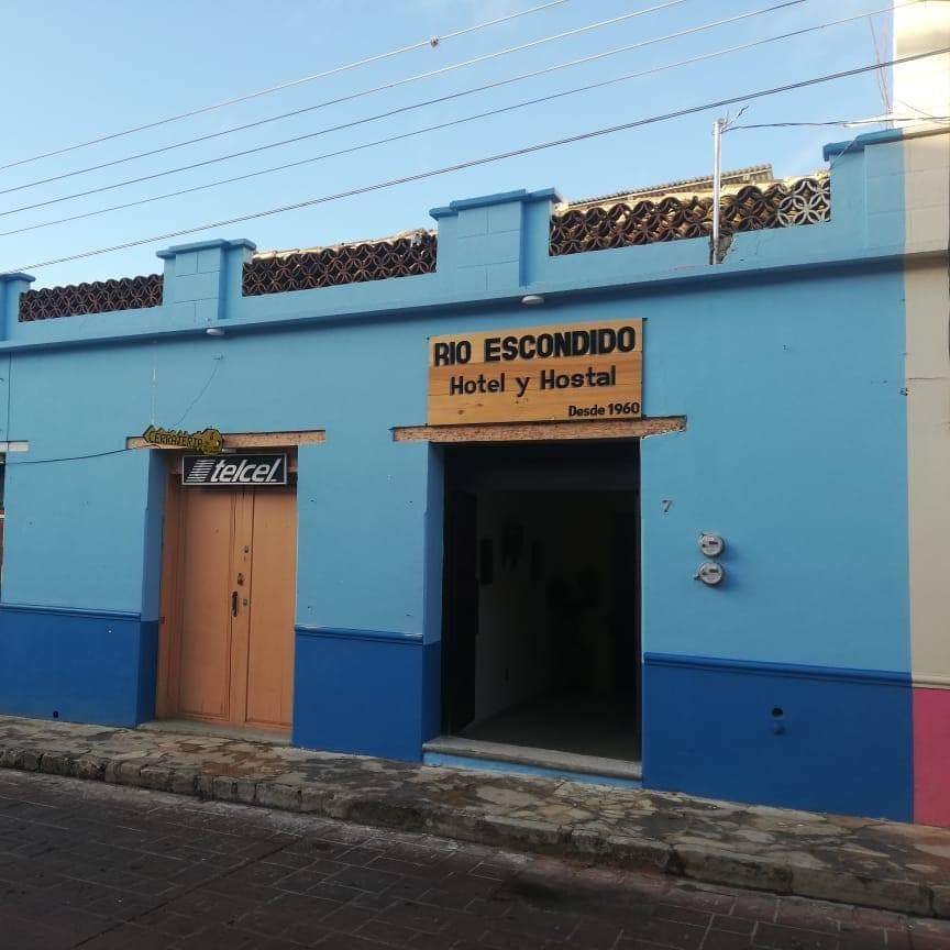 Hotel Rio Escondido