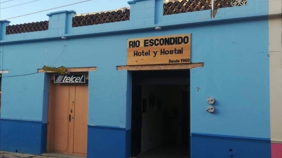 Hotel Rio Escondido photo 2