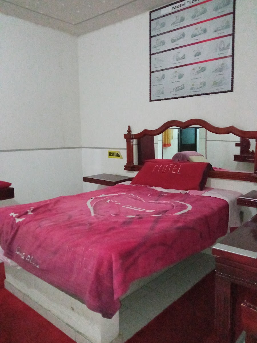 MOTEL LOVE photo 2