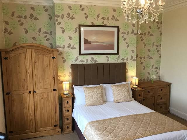 Balmoral Hotel photo 2