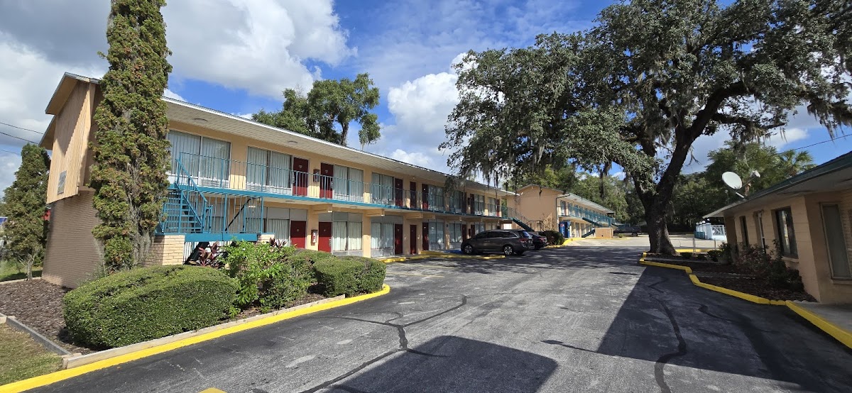 Traveler's Inn