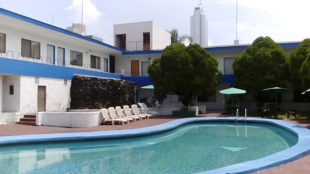 HOTEL SUITES CHAPALITA