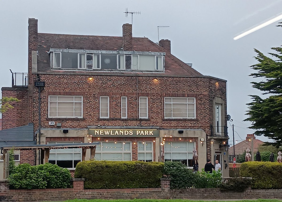 Newlands Park Hotel