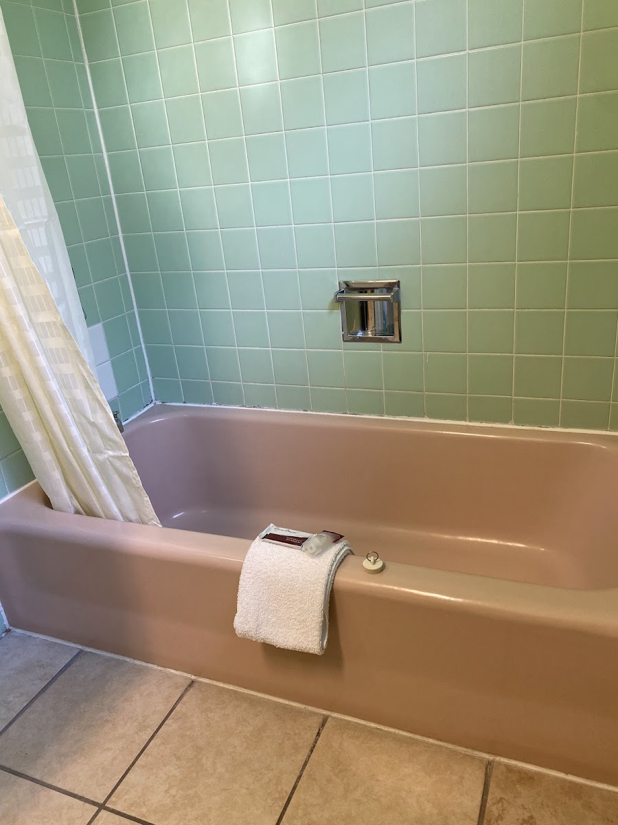 Budget Inn & Suites photo 2