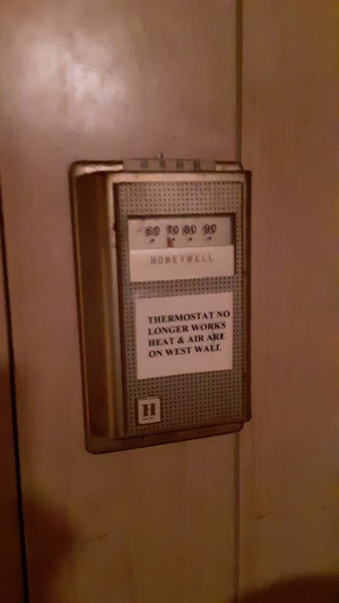 D & M Motel photo 2