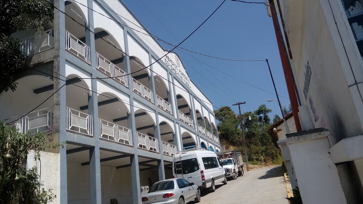 HOTEL REAL