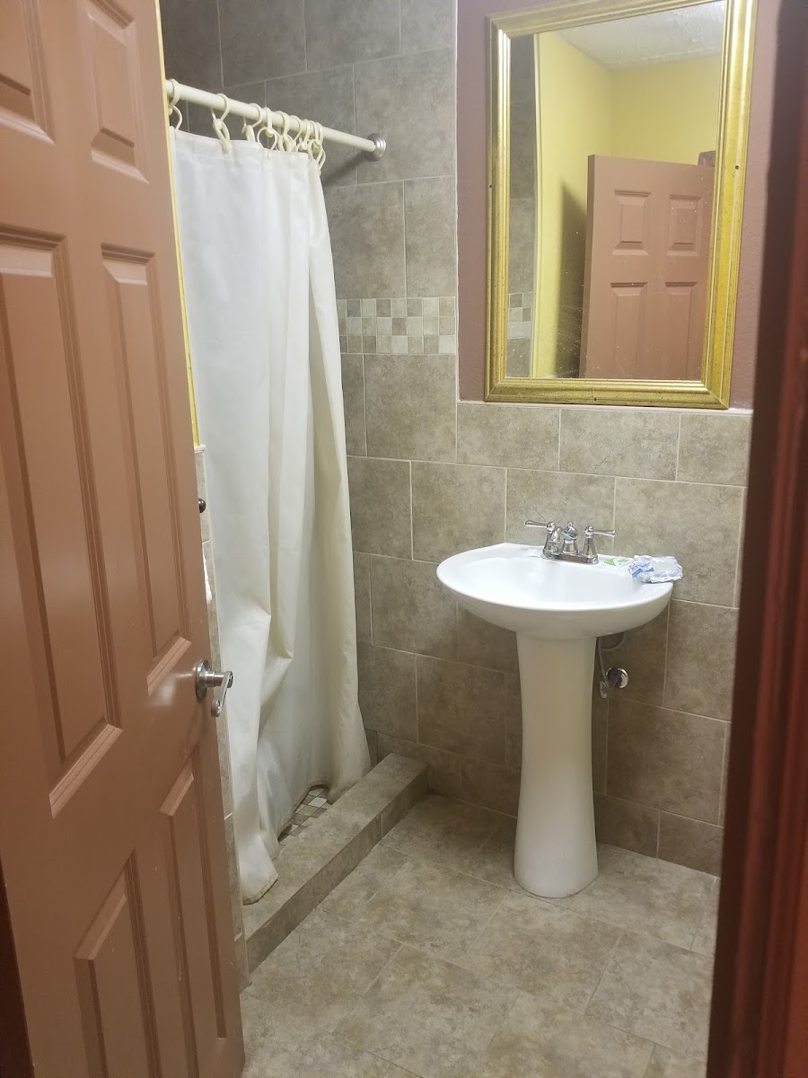 Economy Inn photo 2