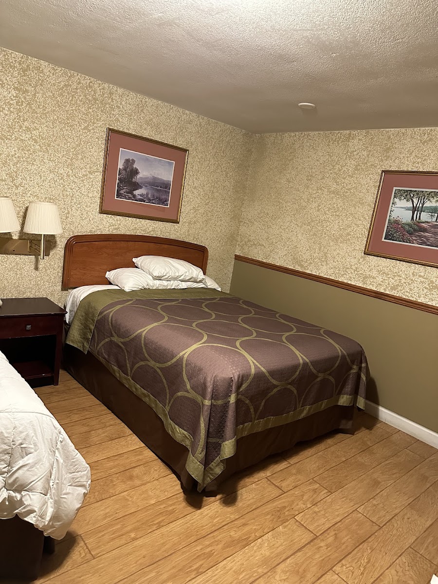 Budget Inn photo 2
