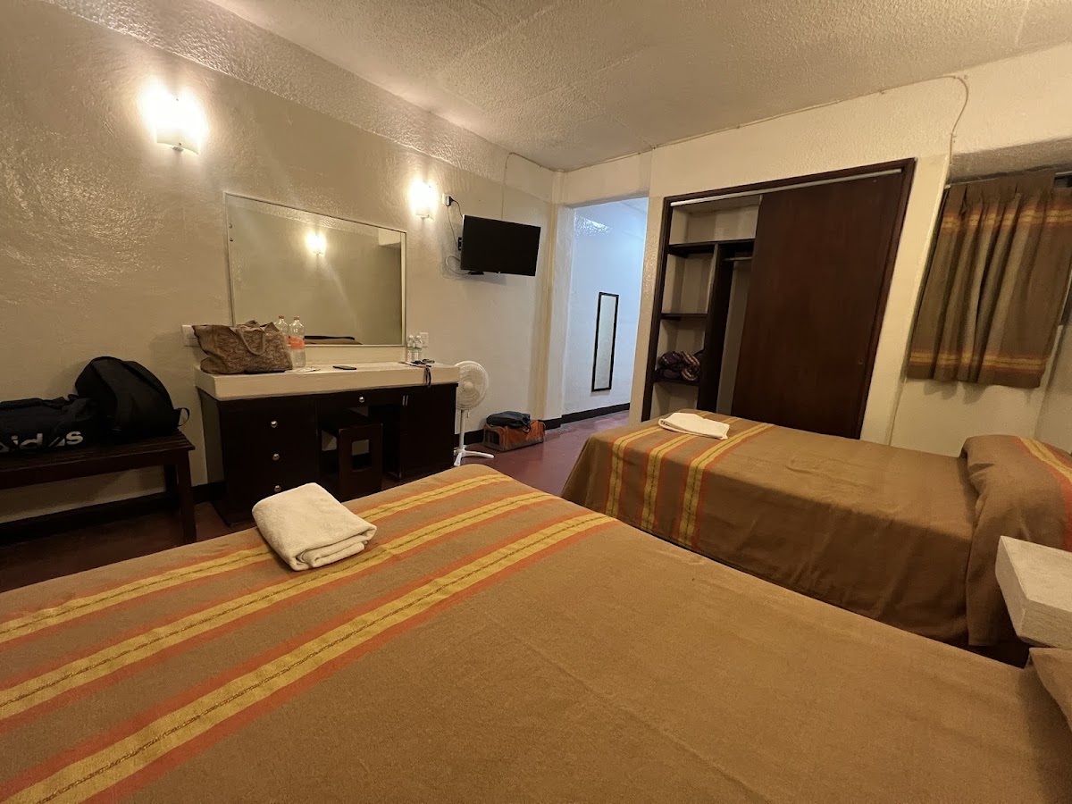 HOTEL PARIS