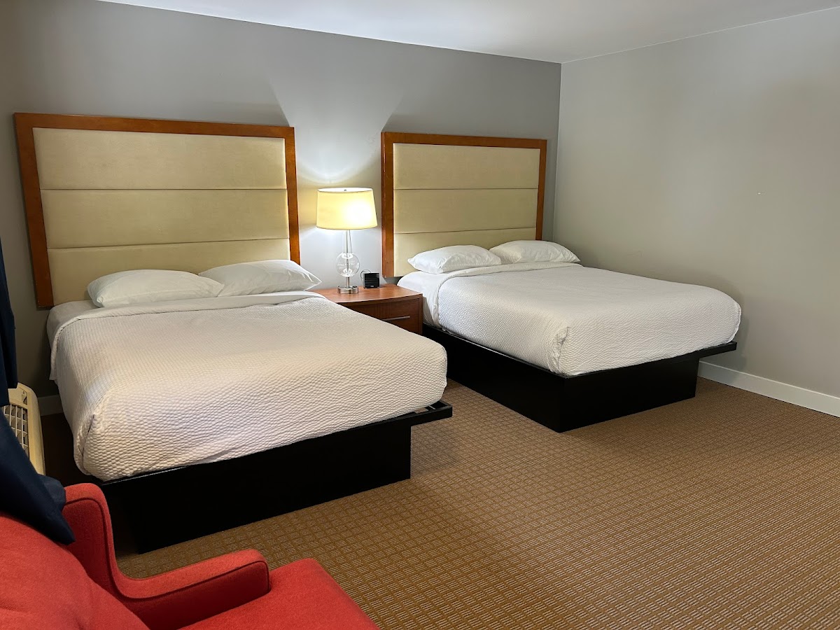 Hillside Inn photo 3