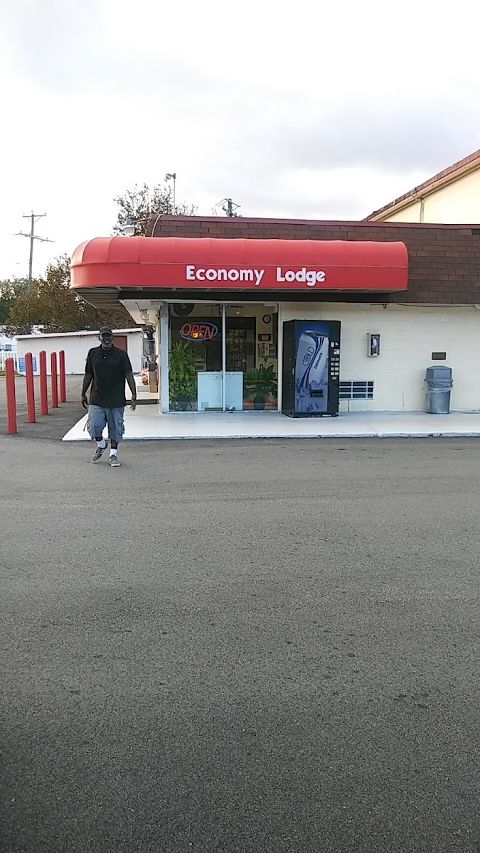 Economy Lodge photo 2