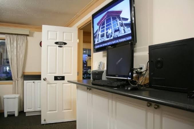 Heritage Inn photo 3