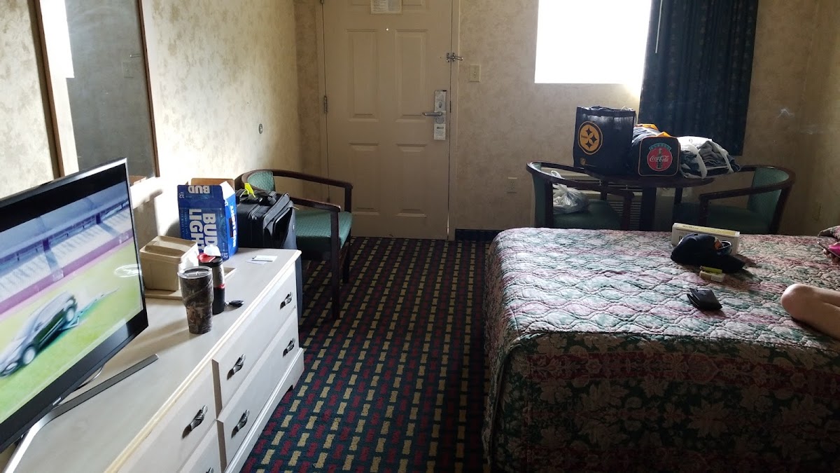 Deerfield Inn photo 2