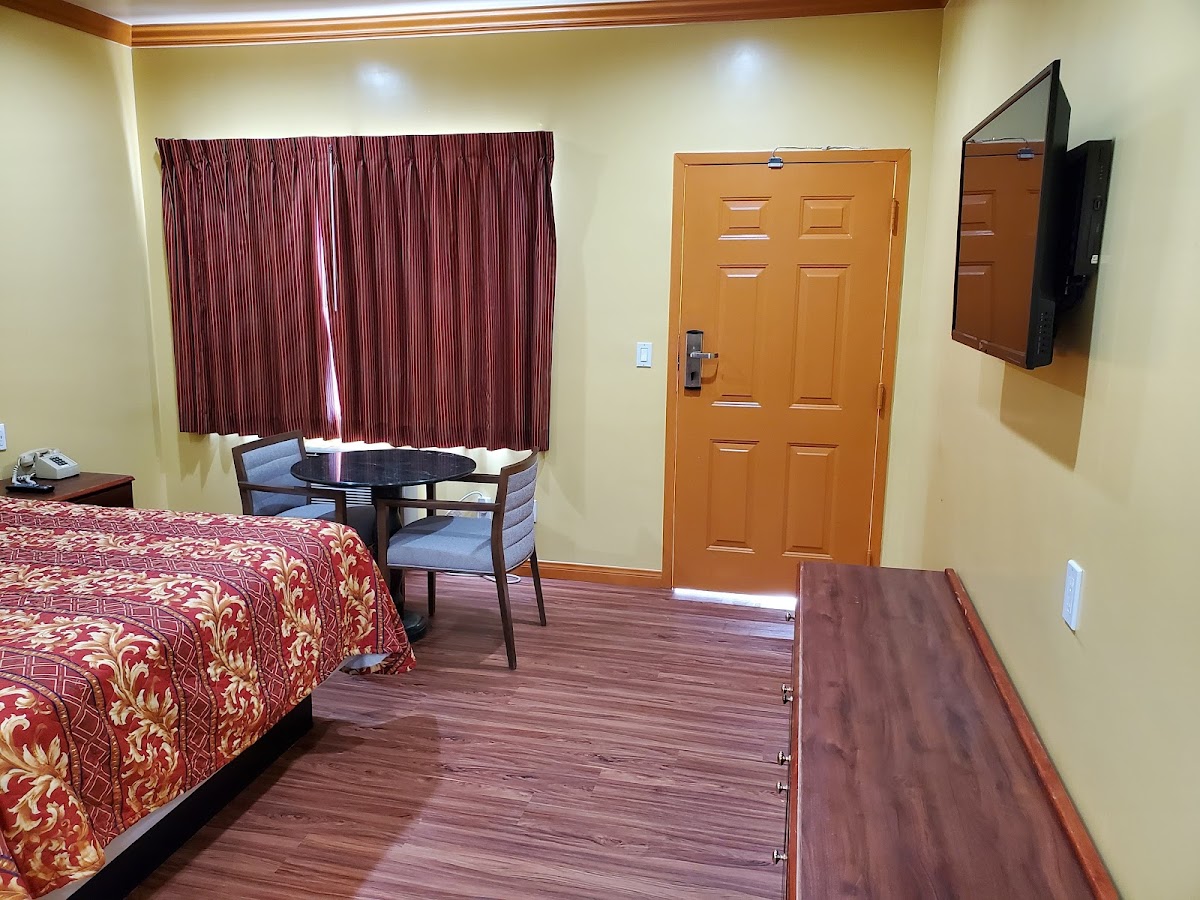 Sunrise Inn photo 2