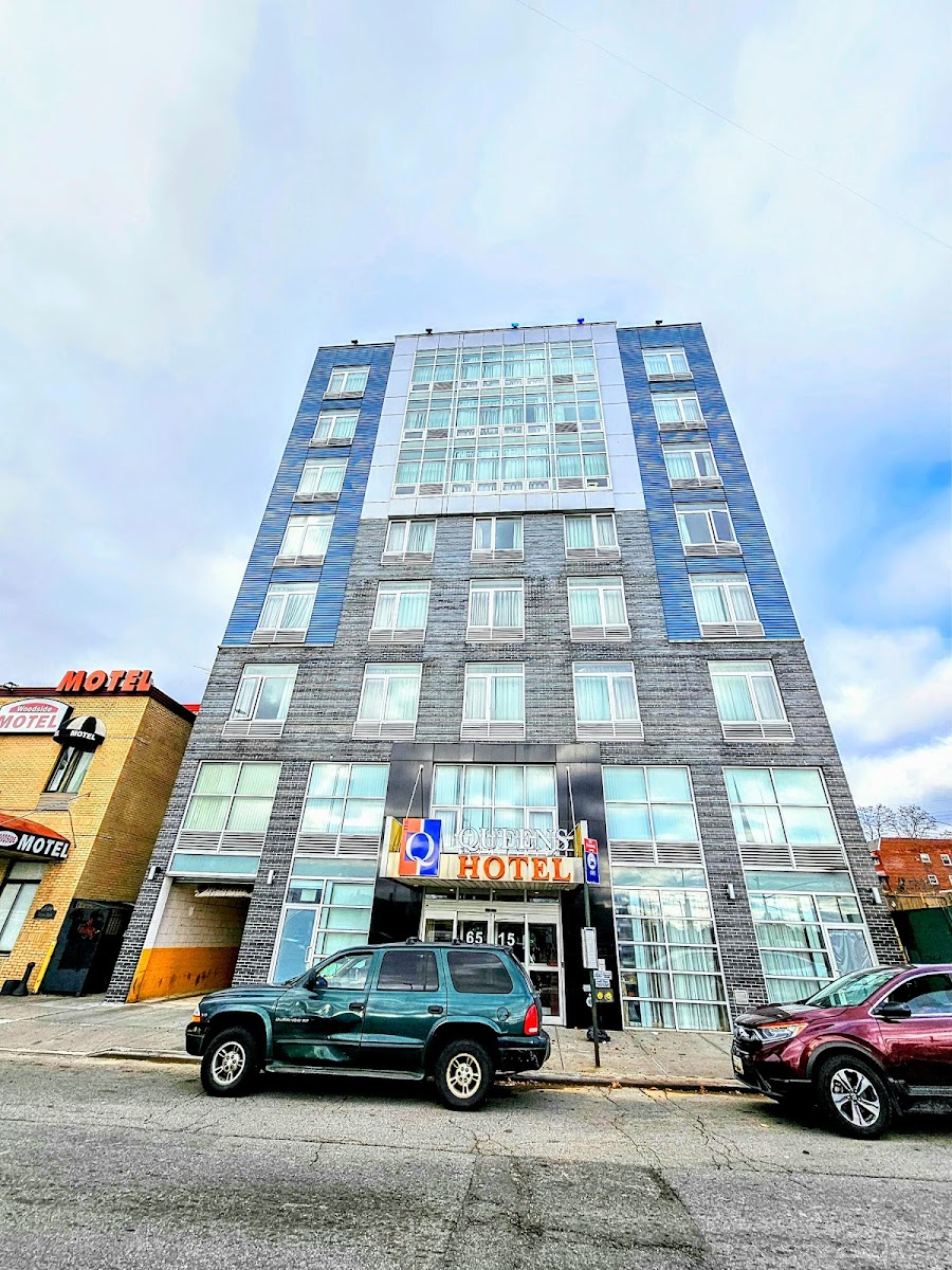 Queens Hotel
