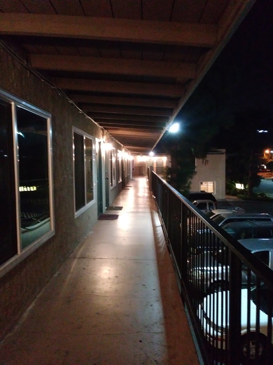 Sunland Motel photo 3