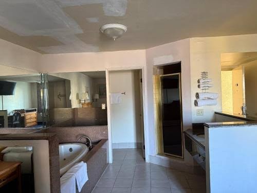 Fiesta Inn photo 3