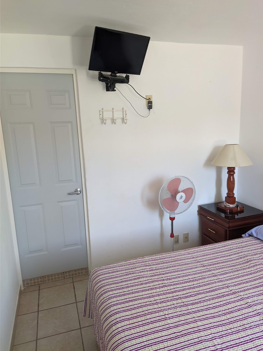 Hotel Mediterraneo photo 2