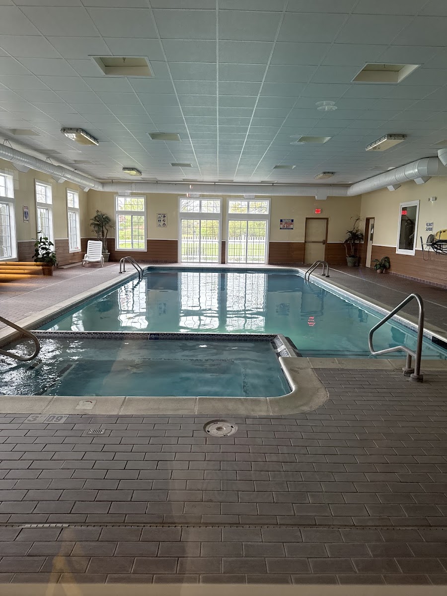 American Inn And Suites photo 2