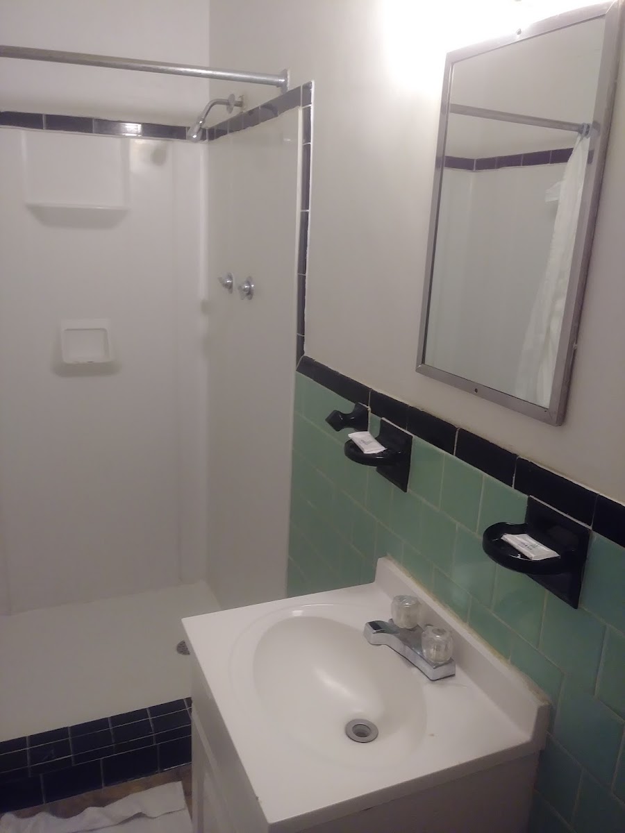 Budget Inn photo 2