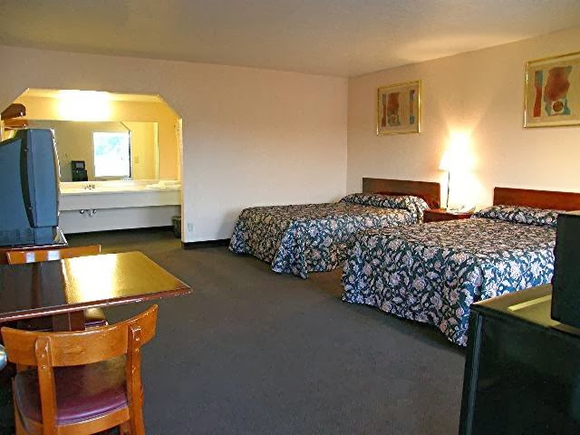 Budget Inn photo 2