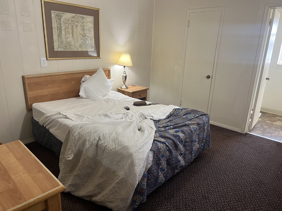 Parkway Motel photo 2