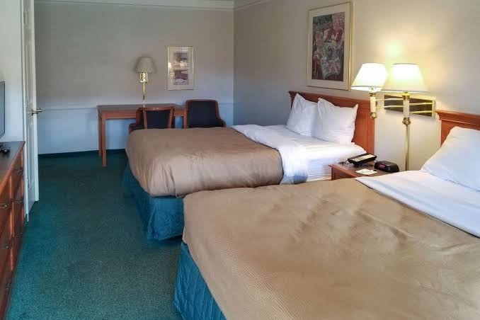 Quality Inn photo 2