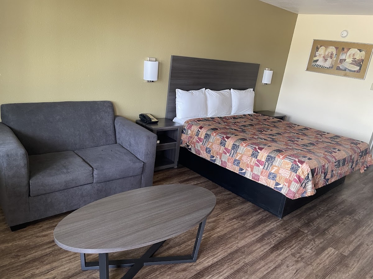 Relax Inn photo 2