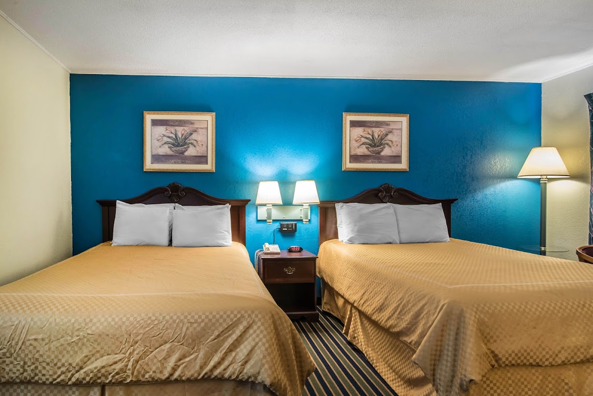 Econo Lodge photo 2