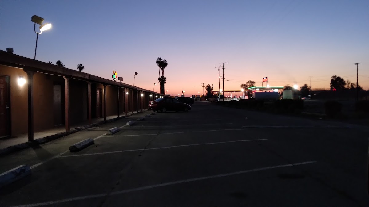 Budget Inn photo 2