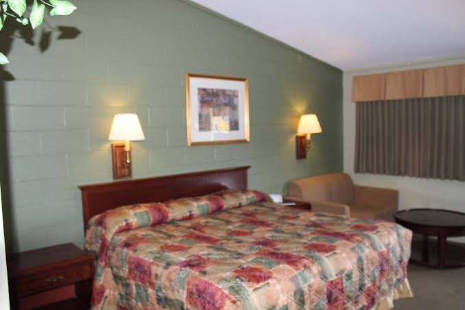 Holiday Lodge