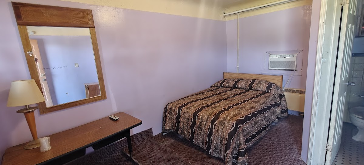 Lamplighter Motel photo 2
