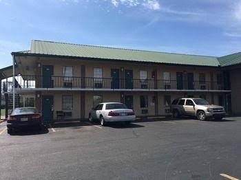 Regency Inn & Suites photo 3