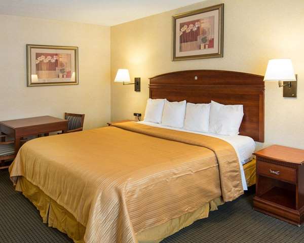 Quality Inn photo 2