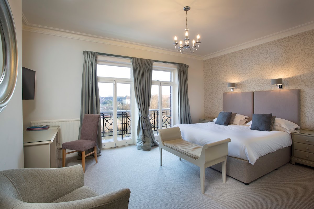 Bell Hotel photo 2