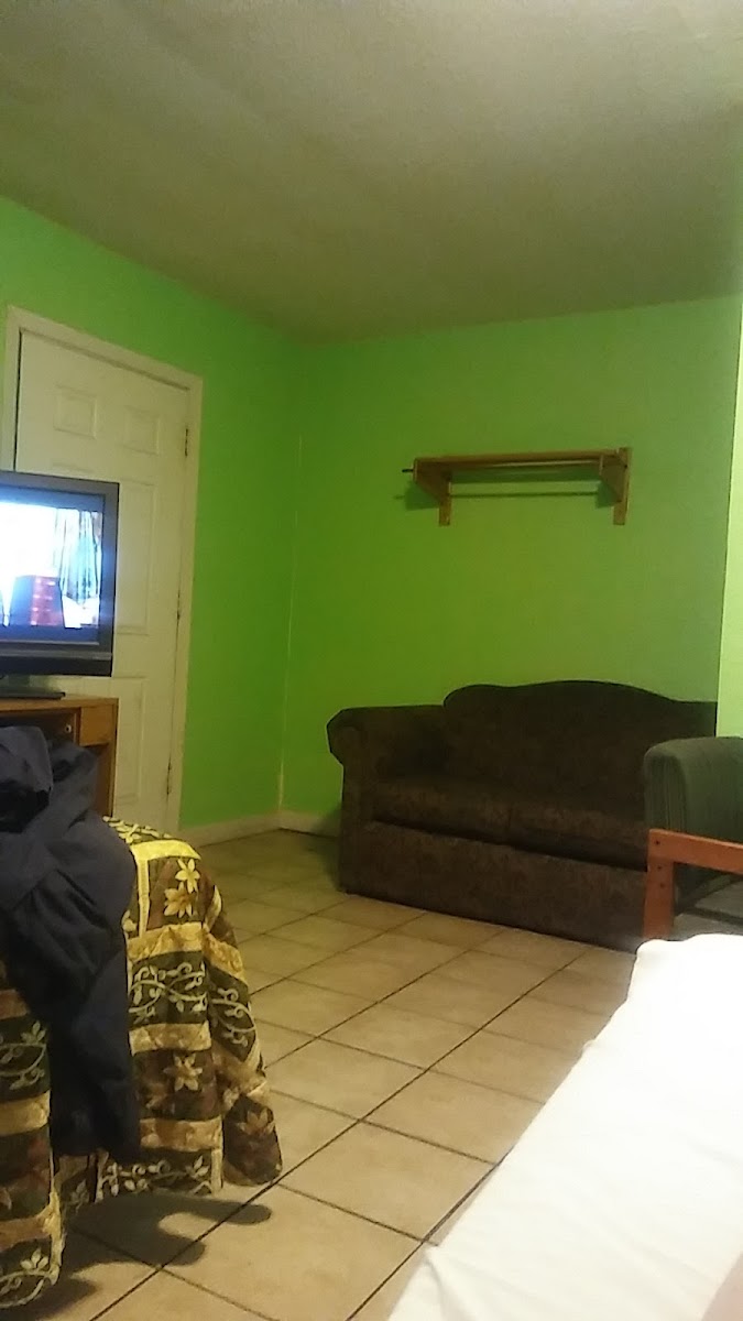 Travel Inn & Suites photo 3
